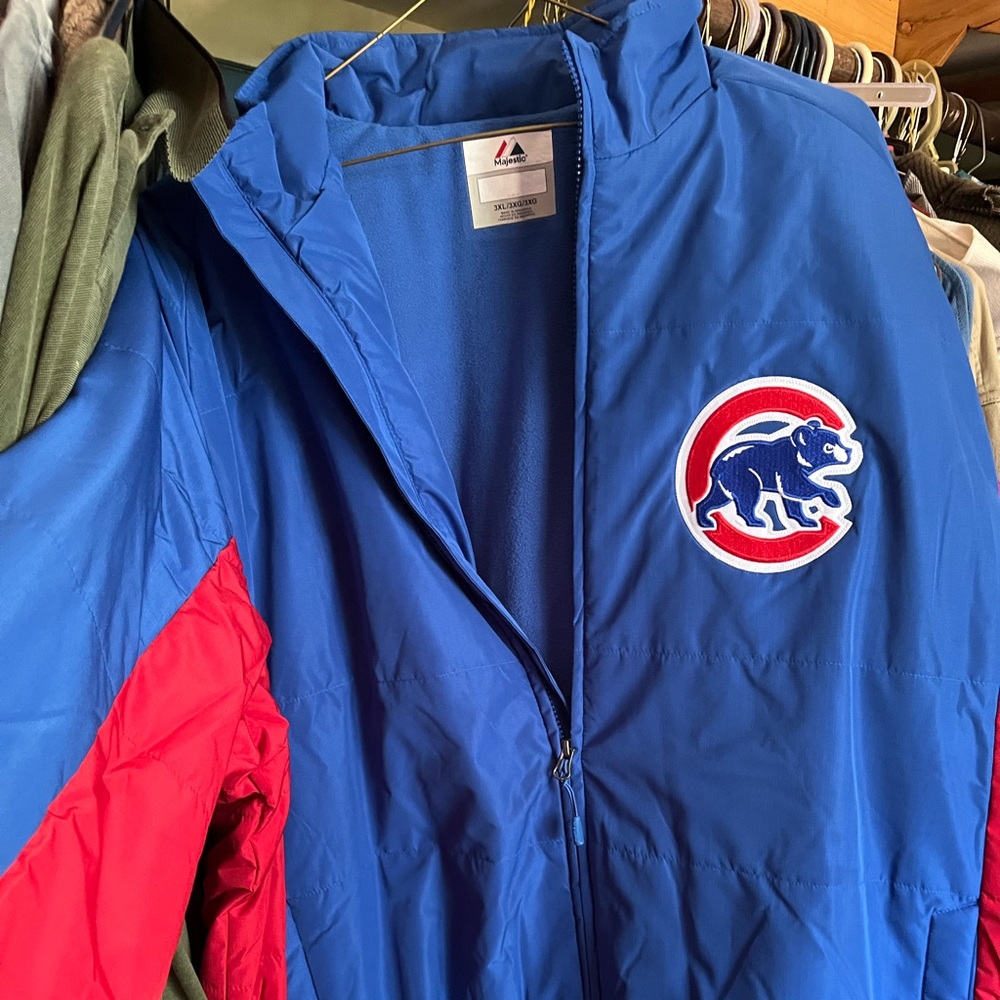 Men’s Chicago Cubs jacket Size 3xl, zipper, med weight